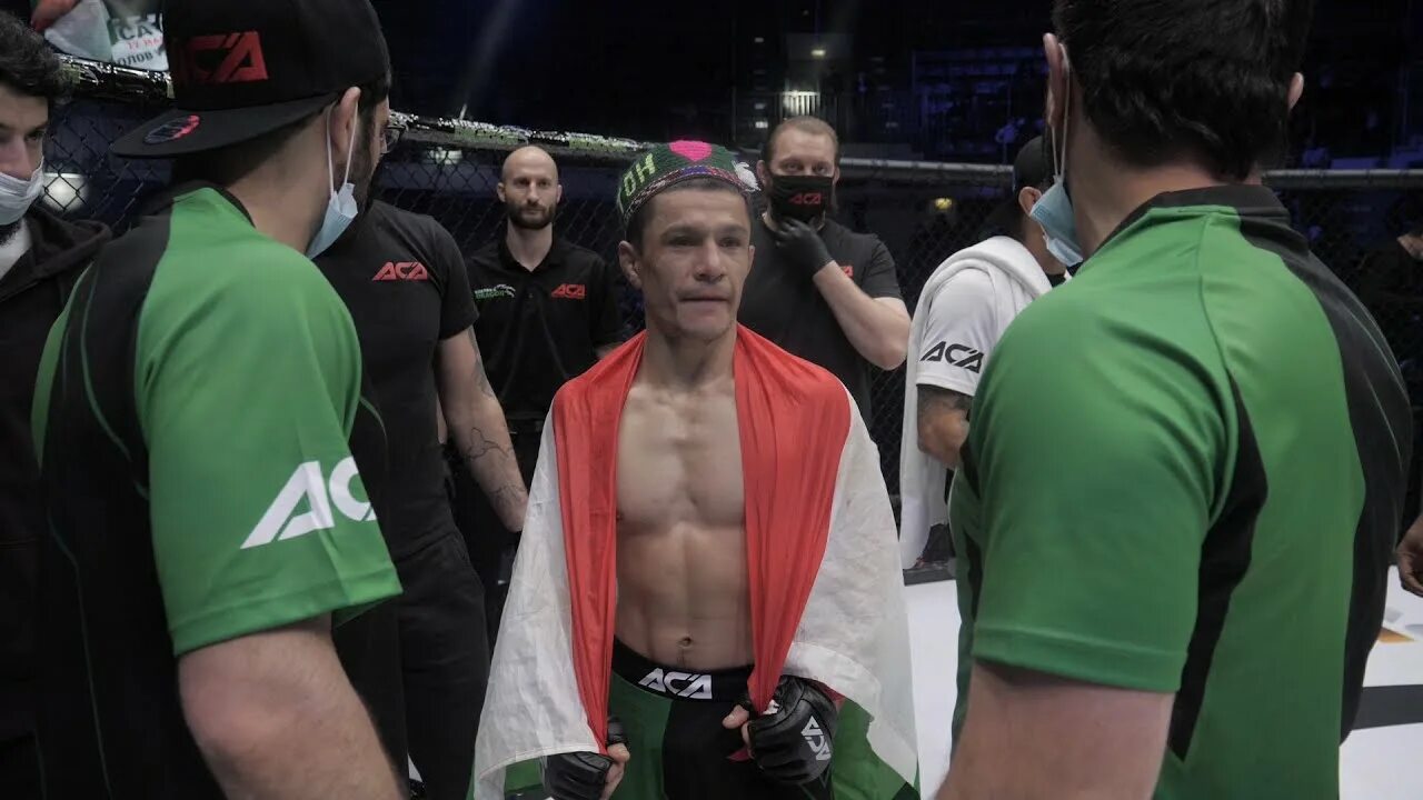 Муин гафуров боец. Чемпион по мма. Муин гафуров последний бой. Бой гафуров сегодня прямой эфир. Муин гафуров рекорд в мма.