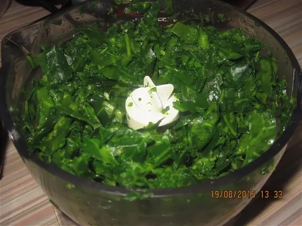 Капуста на зиму зеленые листья. Квашеная серая (из зеленых листьев капусты на зиму. зелёные щи на зиму из капустного листа. крошево из зеленых листьев капусты. капуста зеленая для зеленых щей.