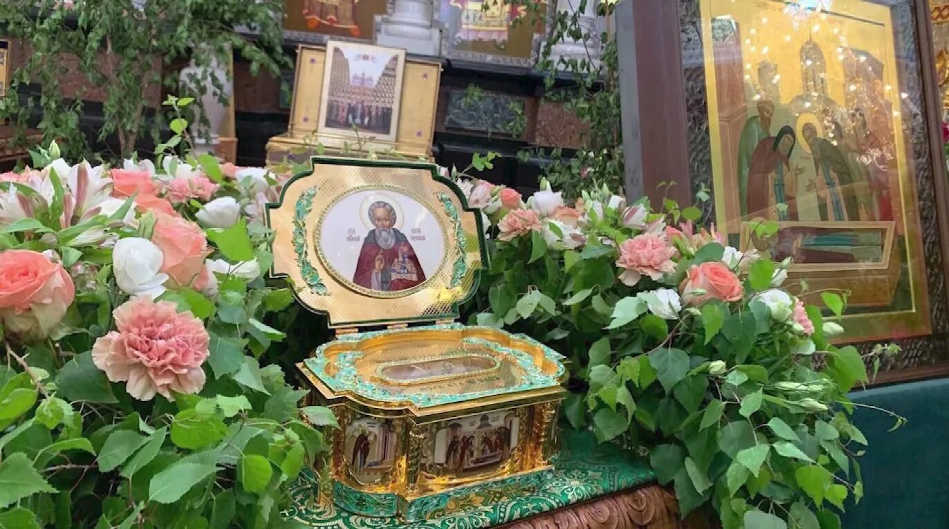 Русский ковчег с яном таксюром спас. Мощи преподобного сергия радонежского. ковчег с мощами преподобного сергия радонежского. 600 летие обретение мощей сергия радонежского. гроб сергия радонежского в успенском соборе.