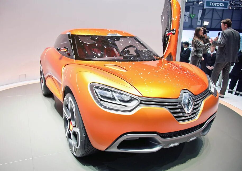 Новое рено 2023. Renault Captur 2023. Новый Рено 2023. Новый кроссовер Рено 2023. Новый Каптур 2023.