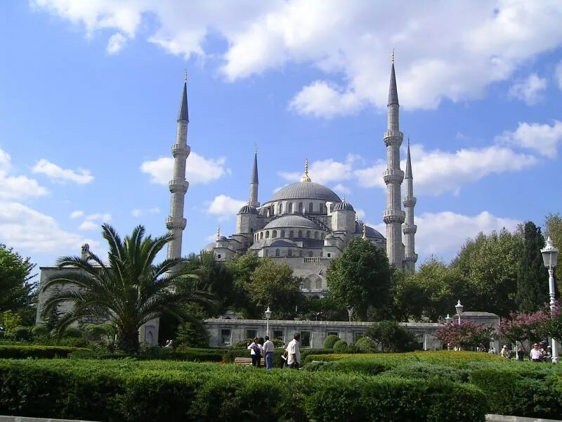 Черкесск стамбул. Мечеть Анталья. Турция Анталия мечети. Муратпаша Стамбул мечеть. Мечеть Муратпаша в Анталии.