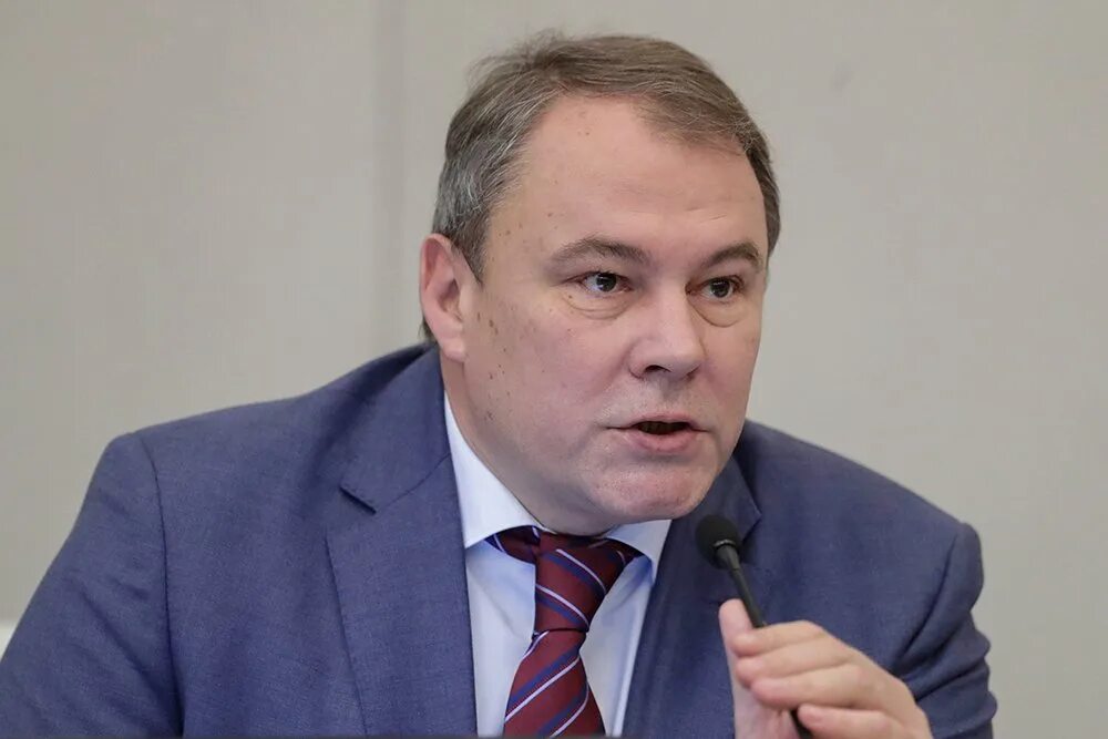 Вице спикер госдумы. Вице спикера петра толстого. Вице спикера петра толстого. Толстой депутат госдумы. Вице-спикер госдумы толстой.
