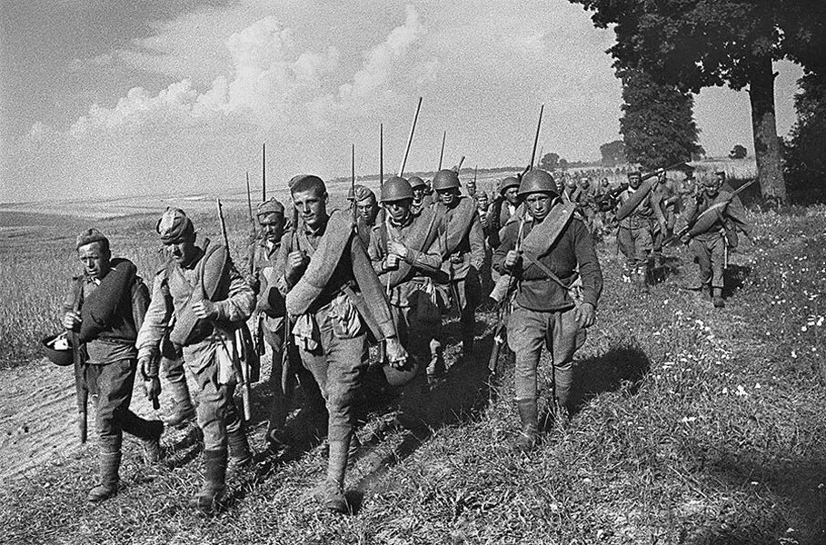 Украинский фронт ссср. РККА В Великой Отечественной войне. Солдаты РККА 1942. Бойцы РККА 1942. 22 Армия РККА июнь 1941 красноармейцы.