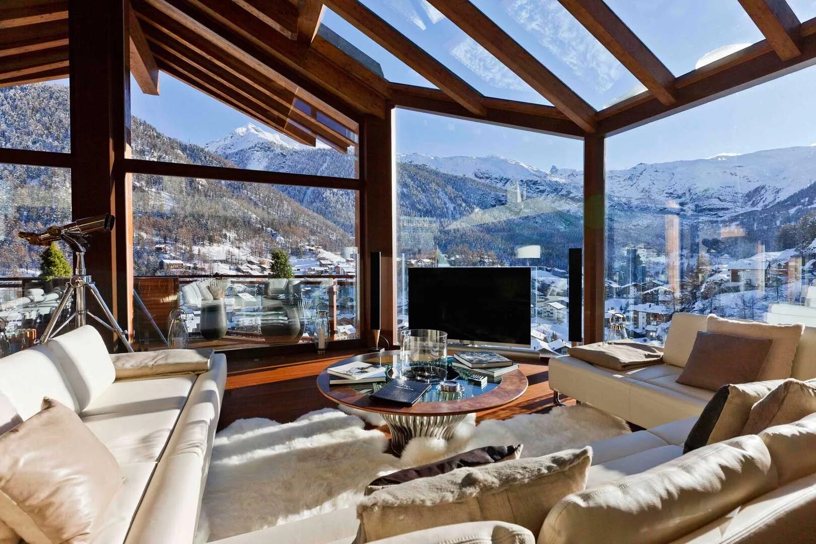 Окна холм. Шале Zermatt Peak. Chalet Zermatt Peak Швейцария. Архитектура роскошное Шале Церматт. Chalet Zermatt город в Альпах.