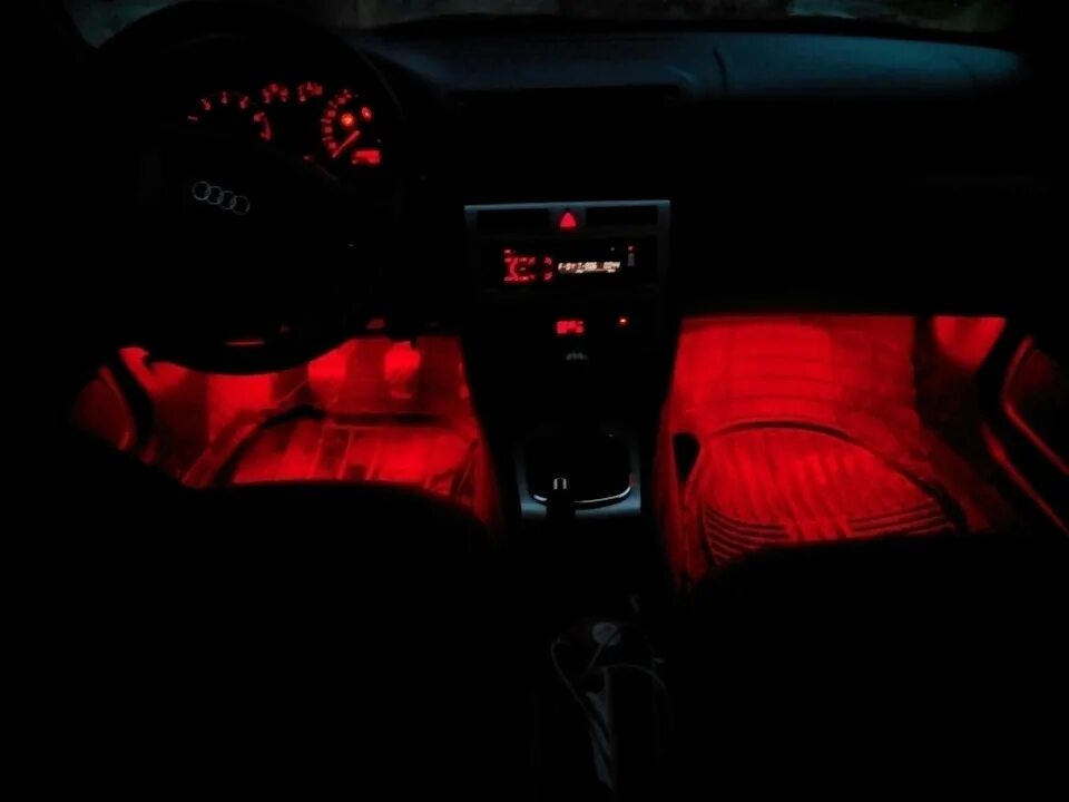 Форд мустанг подсветка салона. Подсветка салона ауди а6 с6. Подсветка салора ауди а4б5. Ауди а6 c5 салон ночью. Контурная подсветка audi a4 b8.