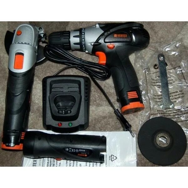 Набор макита 3 в 1. 4. Дрель болгарка шуруповерт. Набор аккумуляторного инструмента makita dlxmua504b. Makita dlxmua241a.