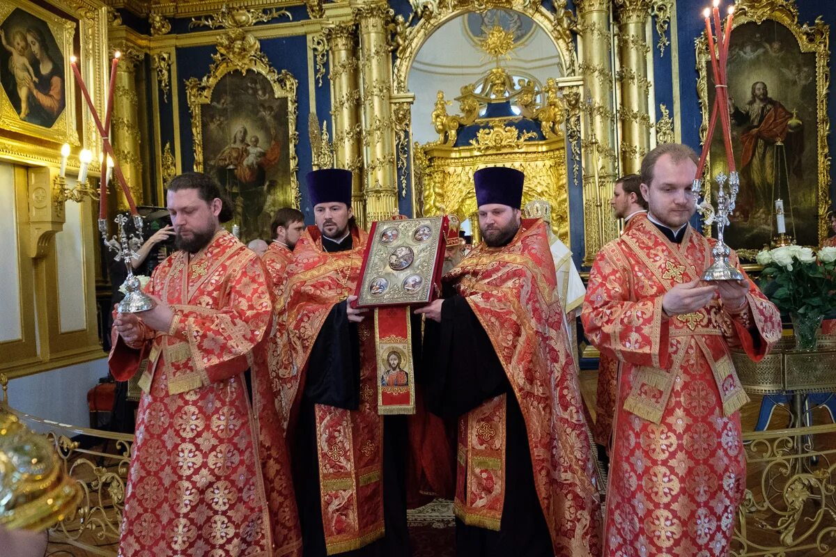 Служба в никольском соборе в санкт петербурге. Служба в никольском соборе в санкт петербурге
