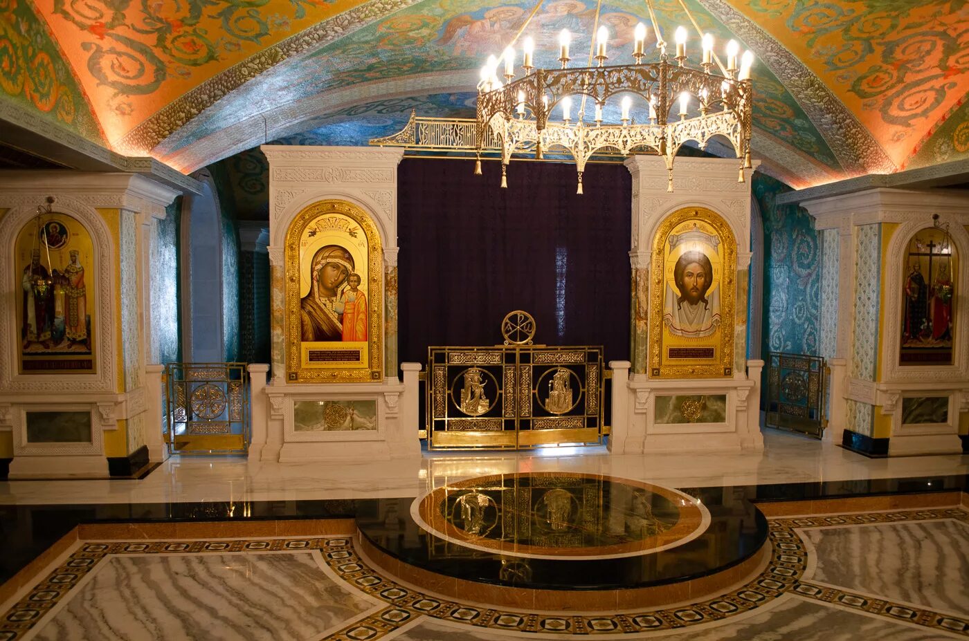 мощи святителя илариона в сретенском монастыре. мощи в сретенском монастыре. мощи в сретенском монастыре. мощи в сретенском монастыре. сретенский монастырь мощи иллариона.