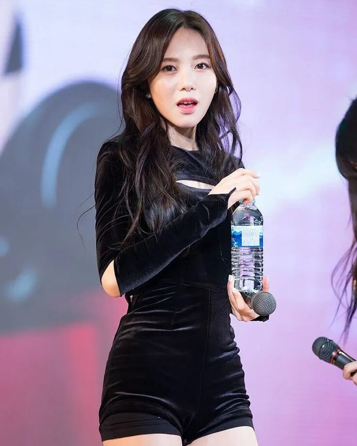 Aoa mina. Aoa мина. мина аоа. квон мина.