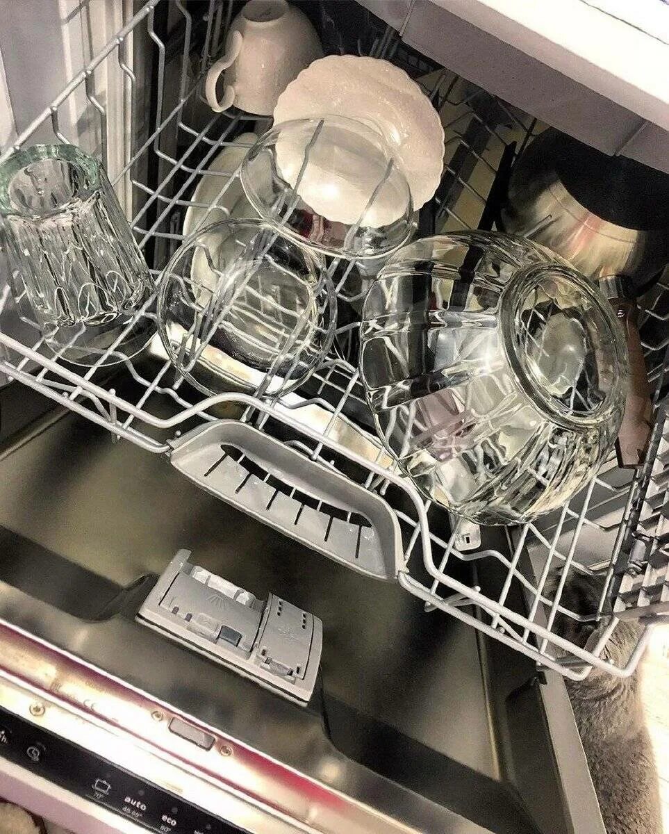Первое включение посудомоечной машины. Bosch serie 2 посудомоечная машина 60 см. Посудомоечная машина бош 60 3 яруса. Посуда в посудомойке. Мойка посудомоечной машины Bosch.