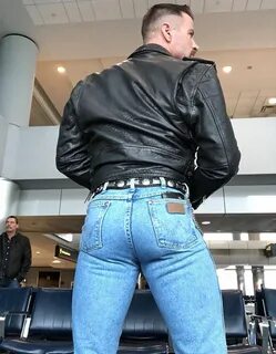 gay men in tight jeans. mens butts, tight jeans men. 