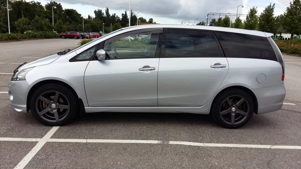 Диски митсубиси грандис r17. Грандис на 19 дисках. Митсубиси грандис диски. Мицубиси грандис на 18 дисках. Мицубиси грандис на 18 дисках.