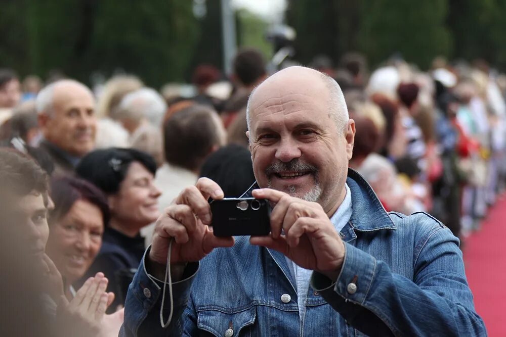 Александр ефремов. Александр ефремов актер. Белорусские режиссеры. Режиссер аниматор. Белорусские режиссеры.