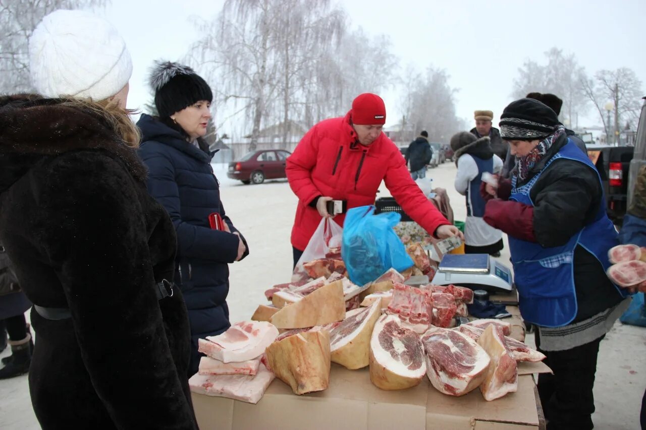 С какого числа начинается ярмарка. Ярмарка сельхозпродукции. сельскохозяйственная ярмарка. сельская ярмарка. ярмарка в городе.