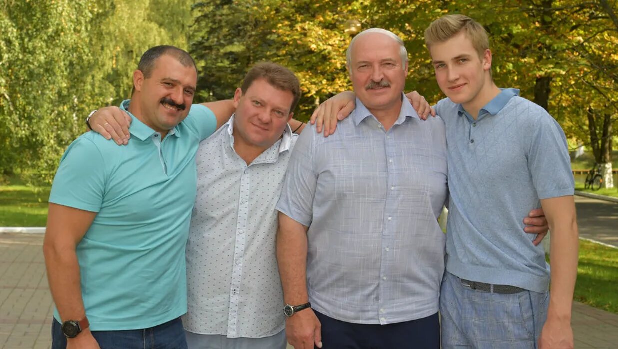 Жена президента белоруссии лукашенко. Семья Лукашенко. Три сына Лукашенко.