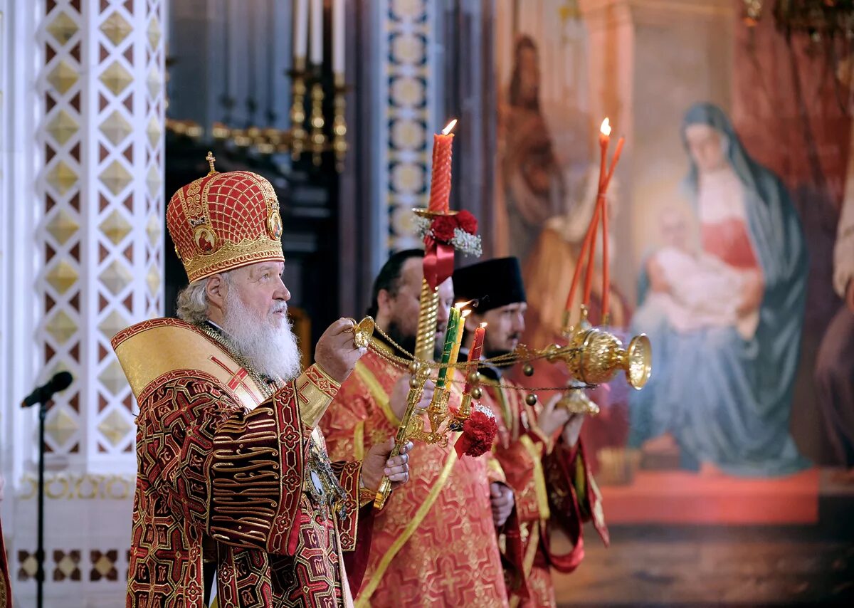 Пасха в 2013 году какого числа была. Заутреня и Пасхальная литургия. Пасхальное богослужение. Пасхальная литургия. Богослужение на Пасху.