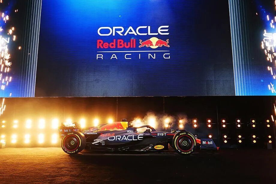 Oracle red bull racing. Red bull rb19 2025. red bull racing rb19. f1 red bull 2025 болид. ред булл формула 1 2025.