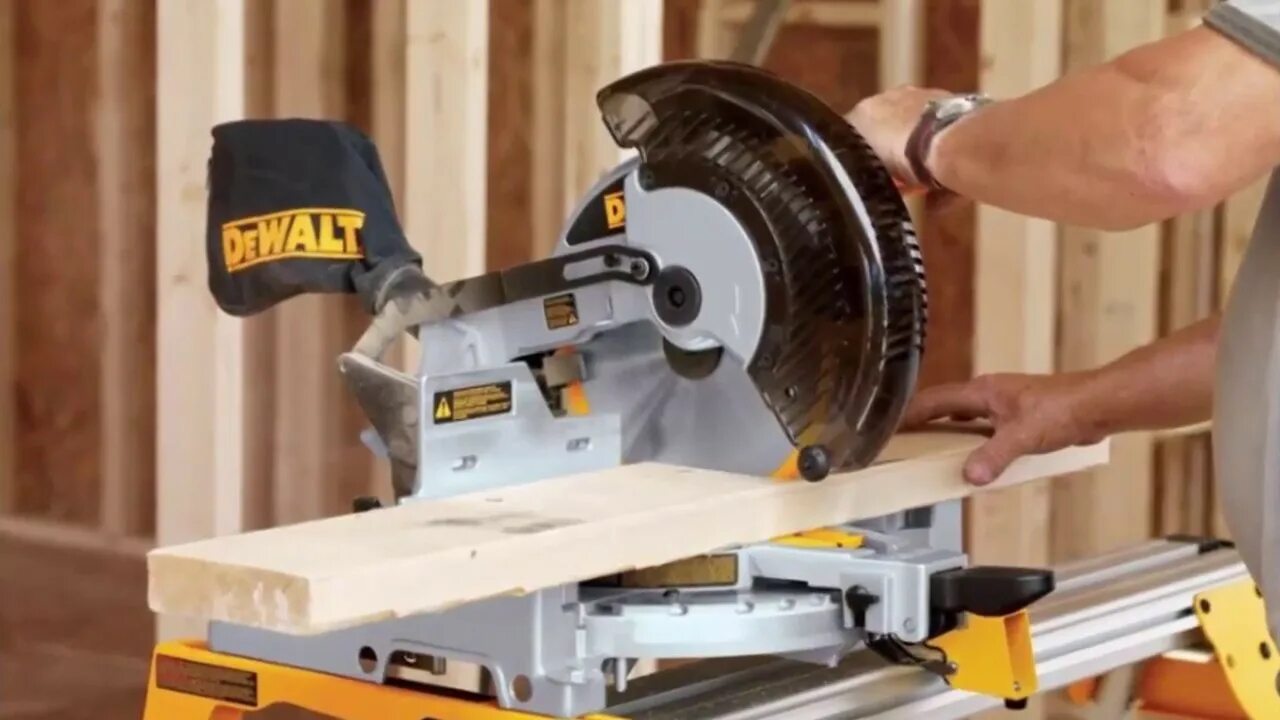 Стусло для лобзика bosch. Столярные пилы по дереву. Стусло kreg для циркулярной пилы. Распил лдсп под 45 градусов. Стусло 45 градусов.