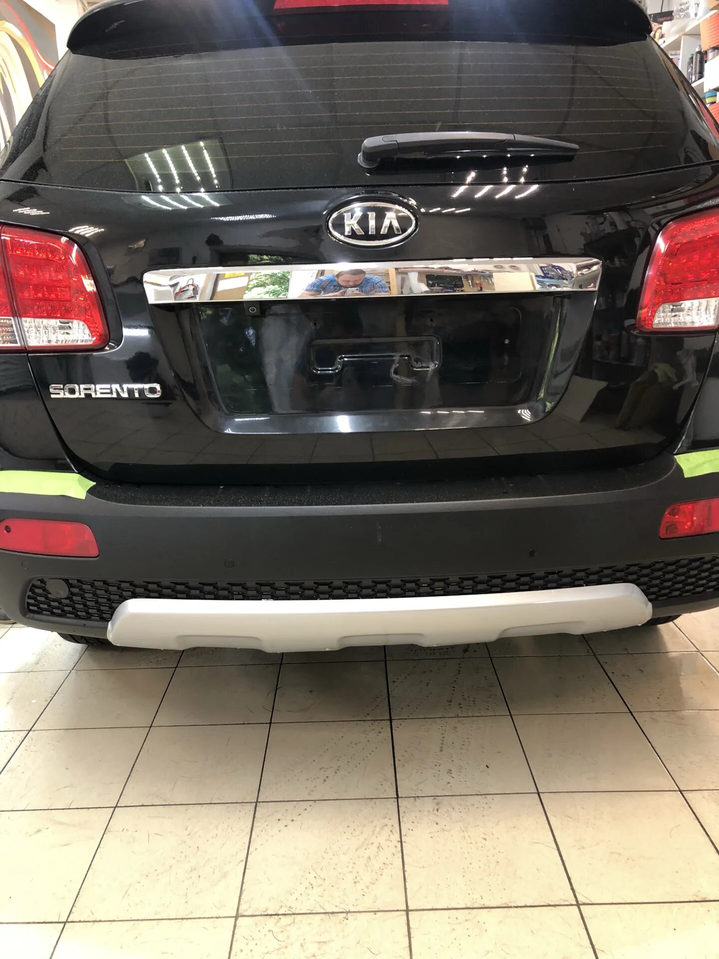 Kia Sorento 2 XM накладка на бампер. Накладка на бампер Киа Соренто хм. Задний бампер Соренто XM. Kia Sorento 2.4 2012 обвес.