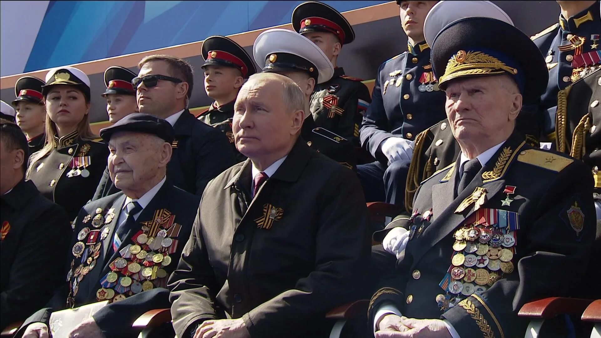 19 мая 2023 г. Парад на красной площади 9 мая 2023. Ветераны на параде Победы. Парад 9 мая Москва.