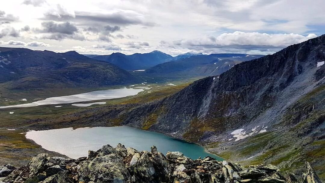 Самая южная точка урала. Урал горы. Гора народная. Уральские горы фото. Гора народная Урал фото.