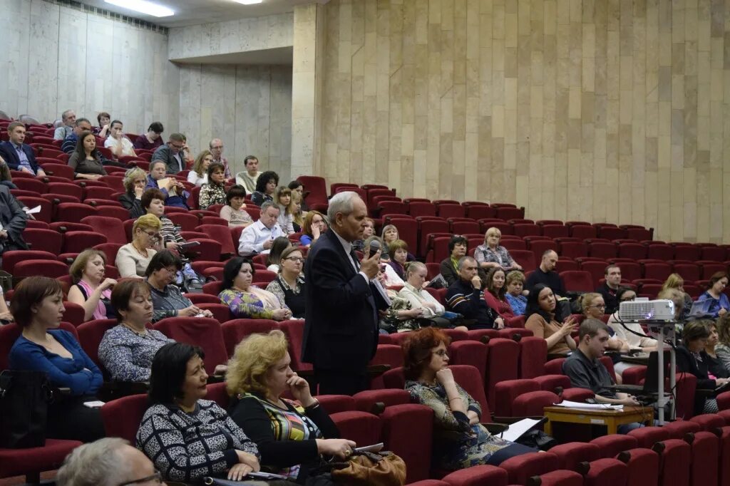 Культурный центр некоммерческий. Управа Пресненского района. Совещание управы с жителями. Префектура Краснопресненского района. Глава управы пресни.