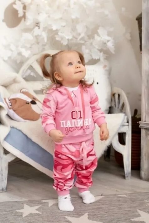 Девочка малышка папина. Мужчина с младенцем. Фотосессия с малышом на природе. Девочка малышка папина. Крутышки фото.