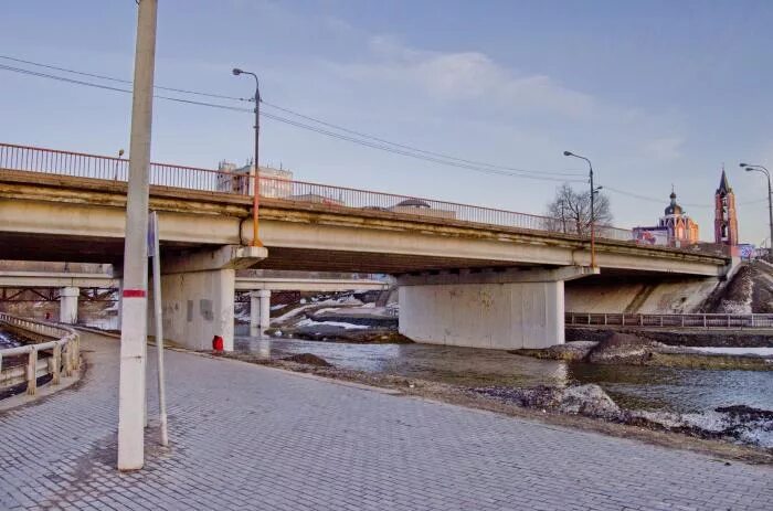 Старый мост щелково кафе. Старый мост щелково. Мост в щелково через клязьму. Мост в щелково через клязьму. Пешеходный мост через клязьму в щелково.