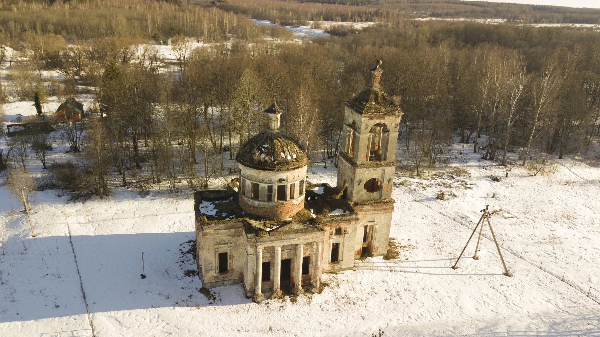 Зарево деревня смоленская область. Окопная церковь в смоленске. Трасса р-120 орел-брянск-смоленск. Город крепость смоленск. Сафоново смоленская область.