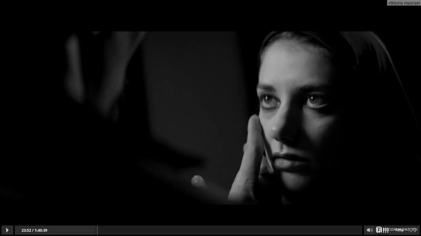 Девушка поздней ночью возвращается домой. Девушка возвращается ночь одна. Девушка возвращается домой. Девушка возвращается одна ночью домой (2014). Девушка возвращается ночь одна.