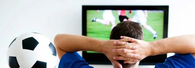 Будет футбол телевизору. Футбол по телевизору. Футбол трансляция. Трансляция футбола по телевизору. Футбол по телевизору картинка.