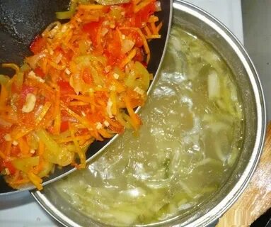 Овощи закладывают в суп