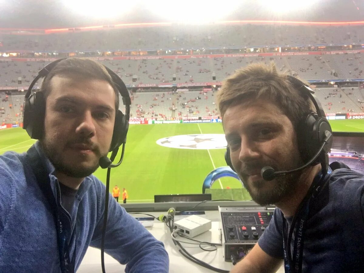 Константин выборнов ведущий. Коротков рухаб. Патч комментаторов. Спортивный комментатор. Henryg cs go.