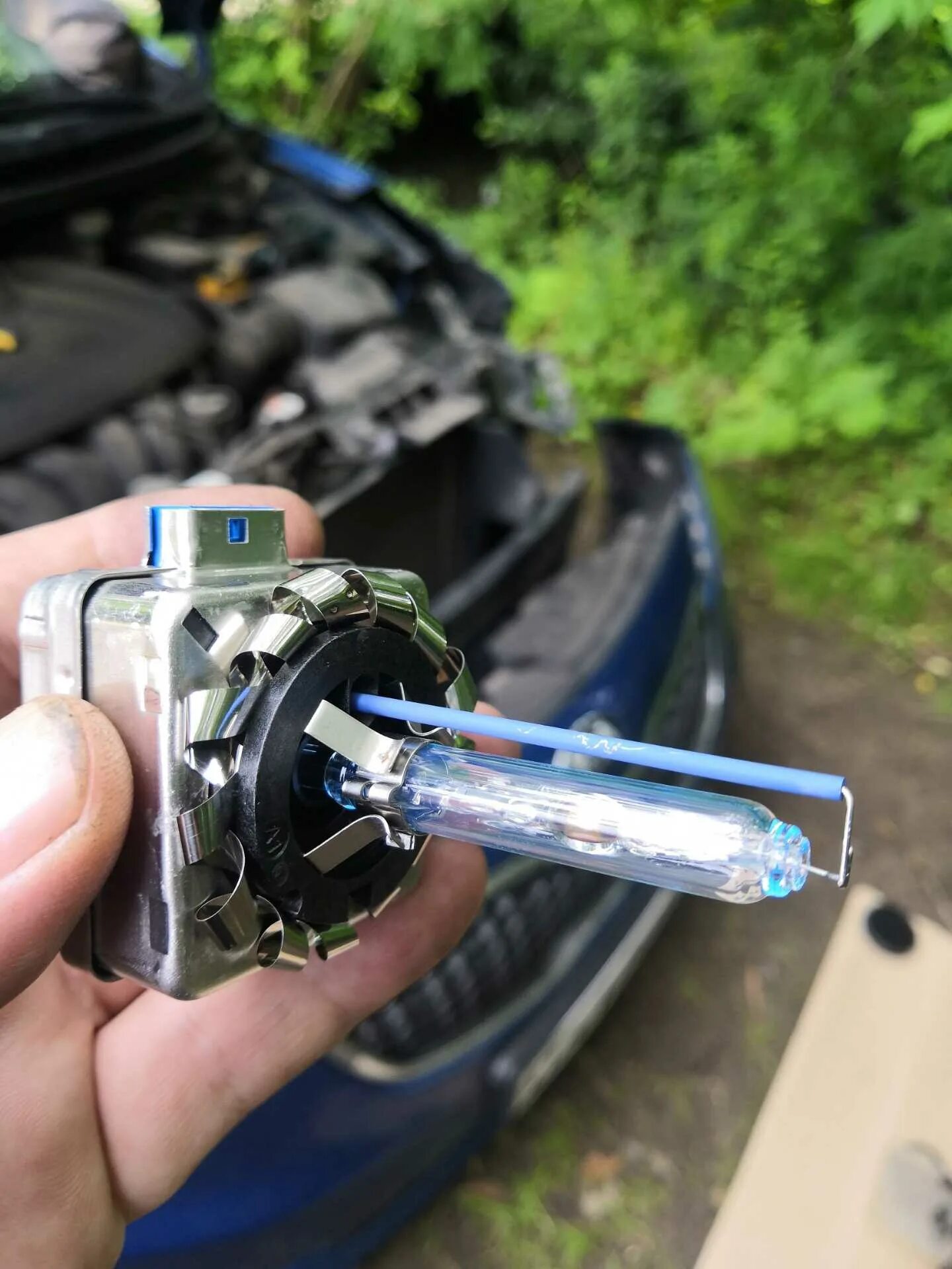 Линза valeo 3. Bi xenon h1. Ксеноновая фара ближнего света. Модуль ближнего света hella 90 мм d2r. Линзы в птф w211.