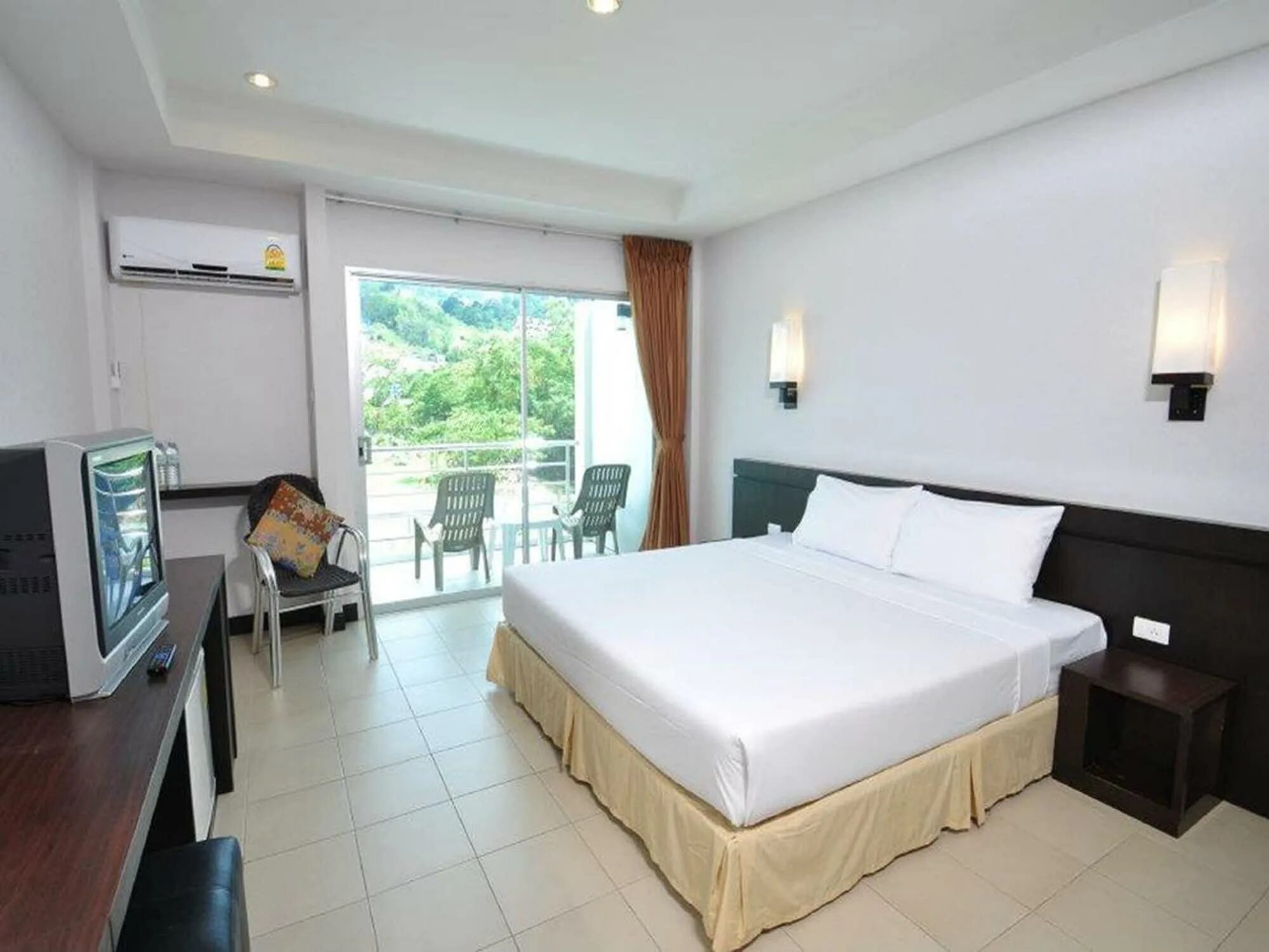 The natural resort 3 phuket. Натурал резорт патонг пхукет. Паттайя отель natural park. Гарден си вью резорт паттайя. Натурал резорт патонг пхукет.