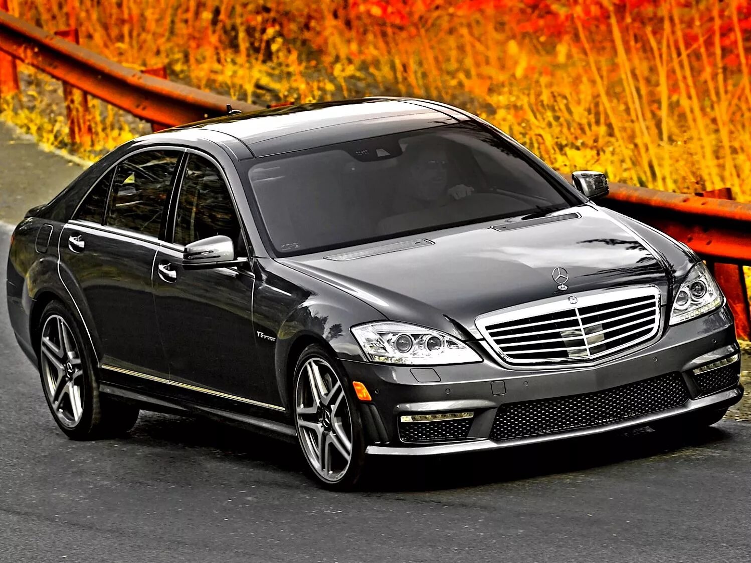 Купить мерседес w221. Mercedes Benz s class w221 AMG. Mercedes Benz 221 AMG 63. Mercedes Benz s63 AMG w221. Мерседес 221 АМГ.