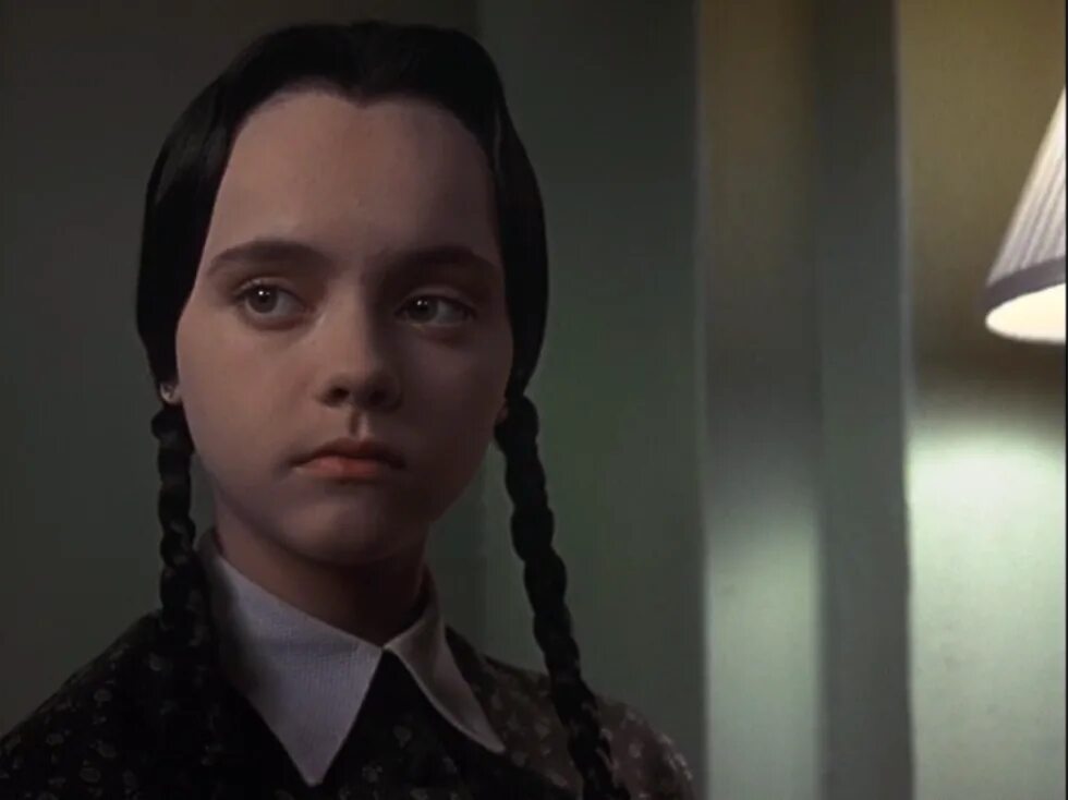Венсдей текст. Wednesday addams. раскраски венсдей аддамс. семейка аддамс мем. wednesday addams мем.