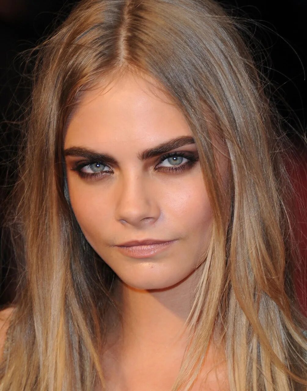 Черные брови и светлые волосы. Cara delevingne волосы. Брови светлые и темные. Брови светлые и темные. Брови светлые и темные.