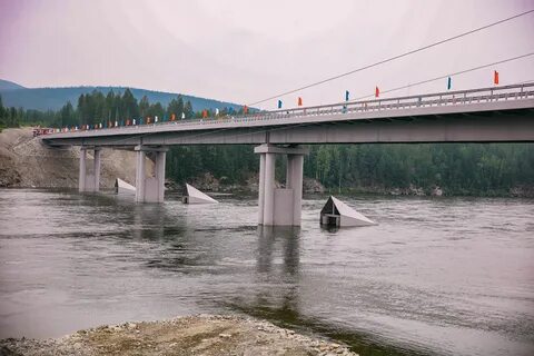 Мост через реку лена в якутске