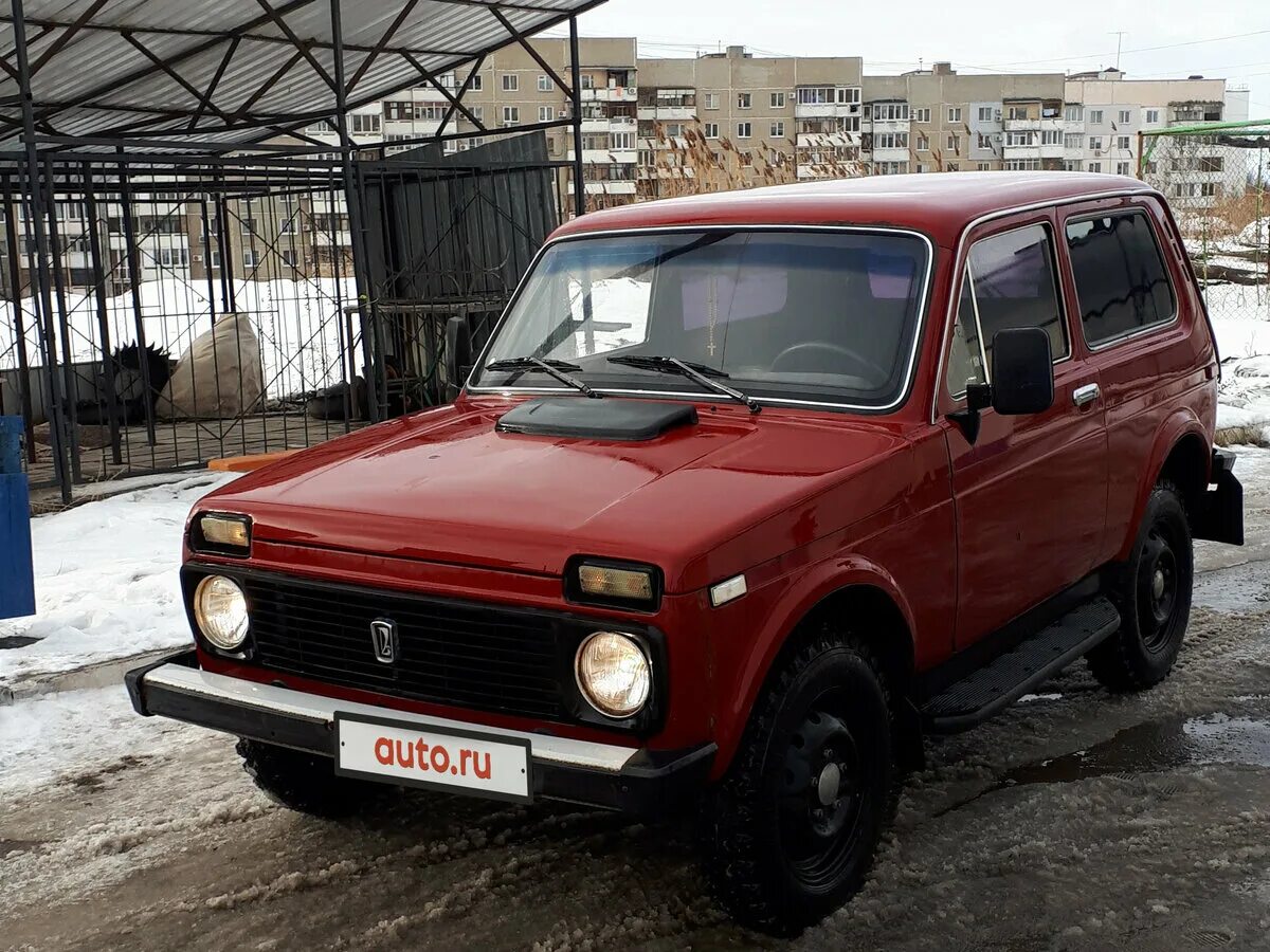 Ваз 2121 нива в спб. Ваз 2121 нива 2006. Нива 1992. Нива 2121 бордовая. Нива 2121 красная.