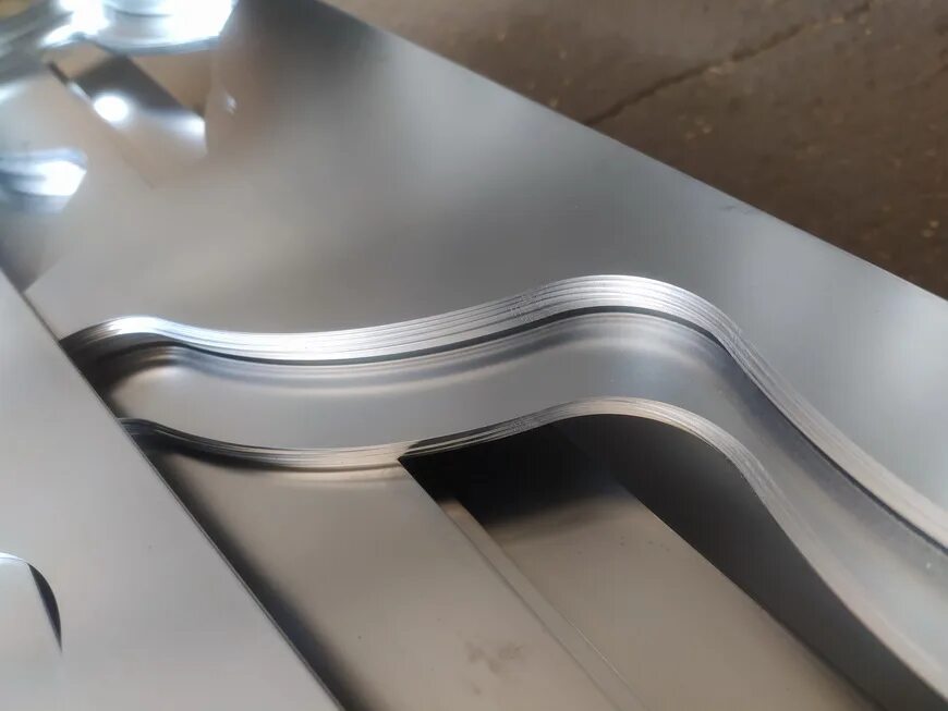 Нержавейка видео. 316l нержавеющая сталь. Stainless steel чарон. Распил нержавейки. Круг нержавеющий.