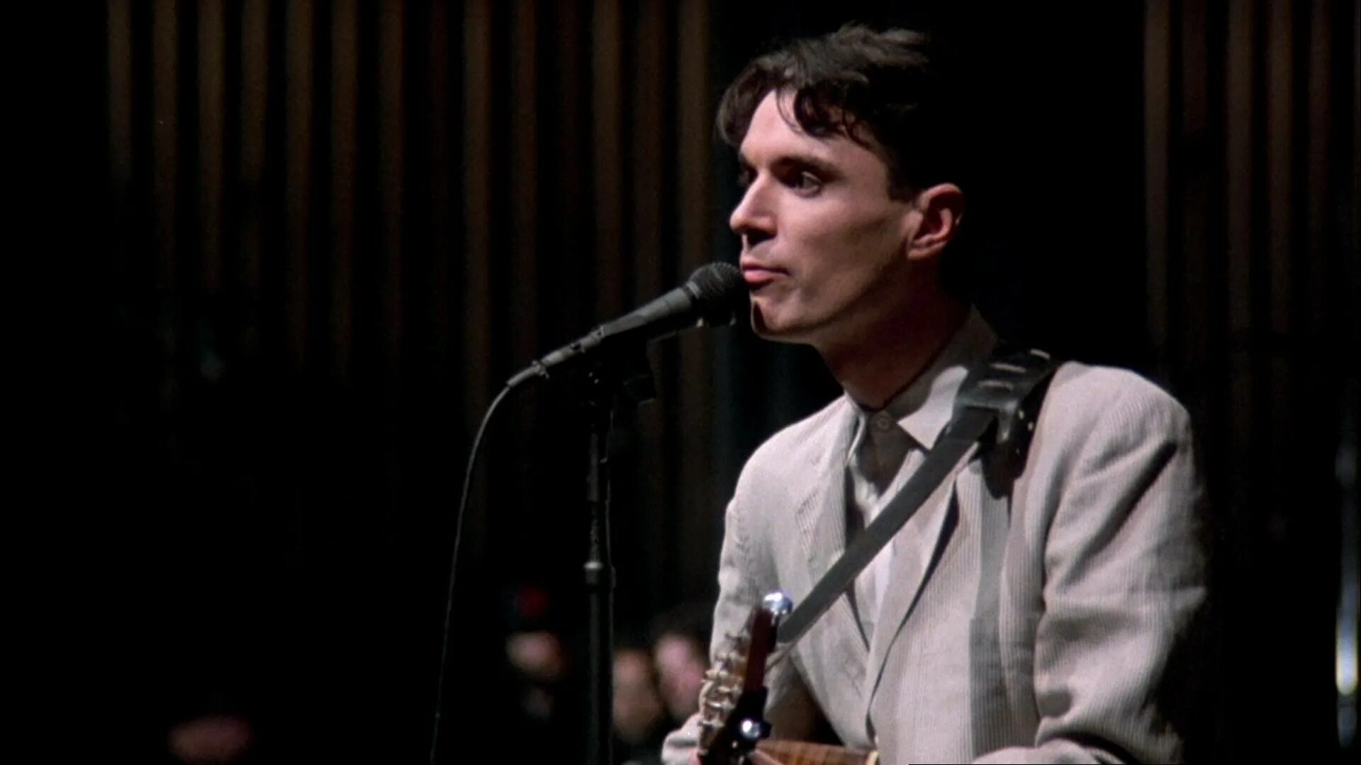 Killers talking. Talking heads Дэвид Бирн. Дэвид Бирн stop making sense. Talking heads stop making sense 1984.