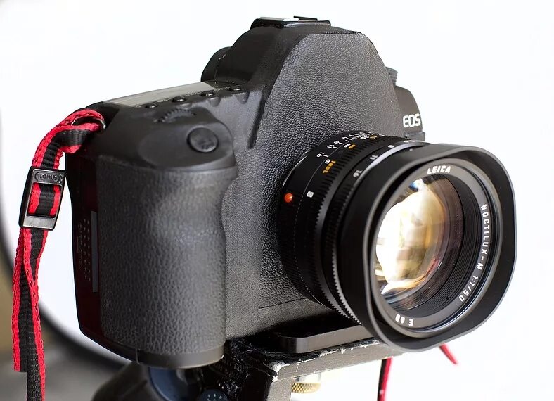 Canon 5d MK II. Canon 5 d Mark Lens. Canon Leica. 5d Mark 2 разъемы для объектива. Canon 5d объектив