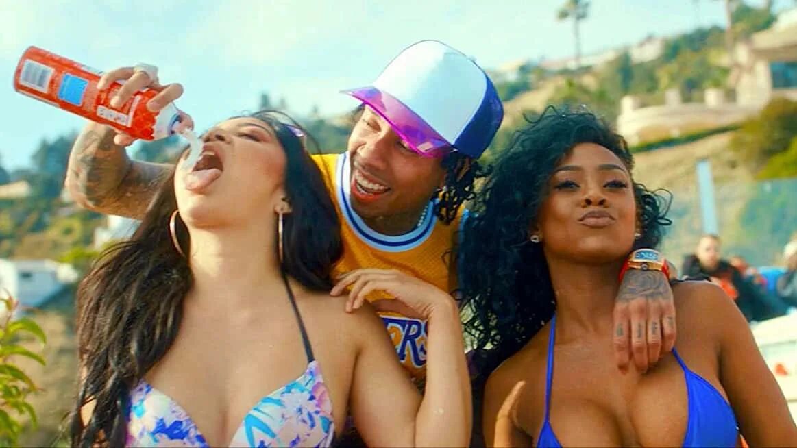 Taste Tyga feat. Offset. Taste · Tyga · Offset. Tyga taste девушки. Девушки из клипа Tyga. Какая девушка на вкус