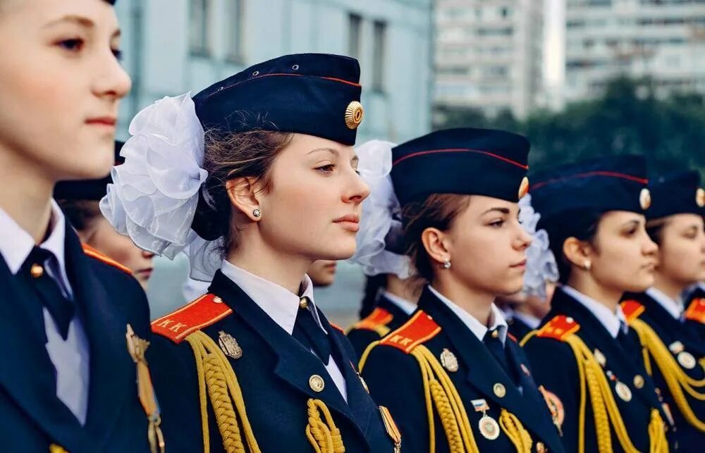 После какого класса поступают в академию