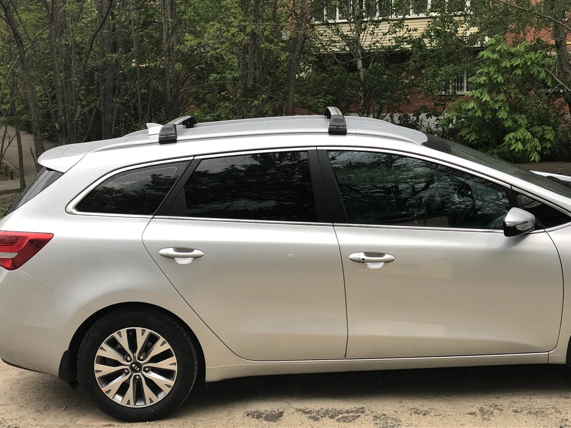 Продольные рейлинги - KIA Ceed (1G), 1,6 л, 2008 года стайлинг DRIVE2