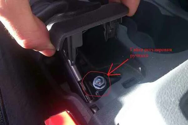 Регулировка ручника - Ford Focus II Hatchback, 1,6 л, 2008 года своими руками DR