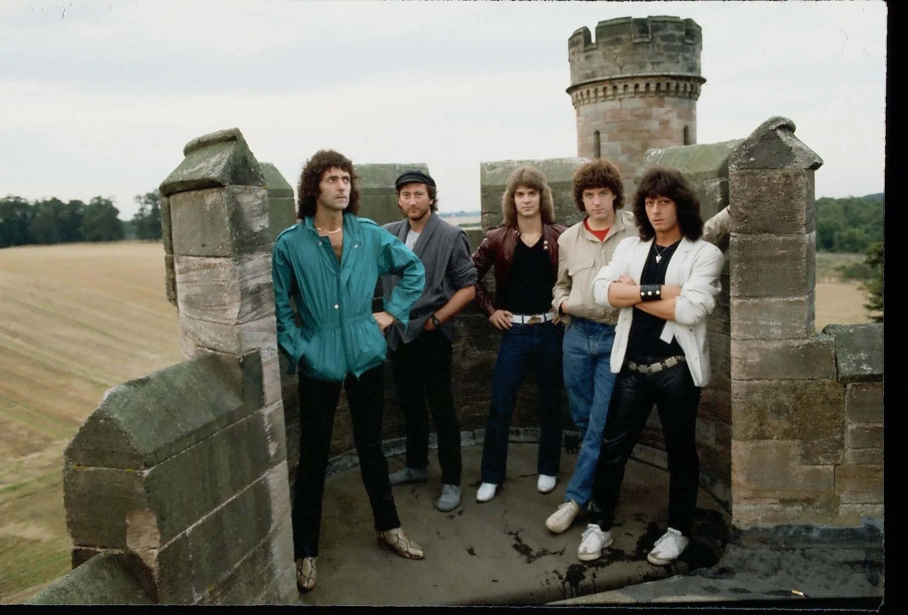 Rainbow рок групп. Группа rainbow. группа рейнбоу 1975. rainbow 1984. rainbow rock band.