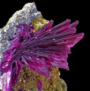 Bit crystals