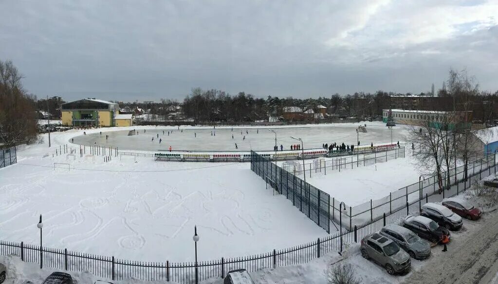 Каток птицефабрика томилино. Птф акашевская. Стадион зенит томилино каток. Каток на стадионе «урожай» в поселке томилино. Каток в люберцах томилино.